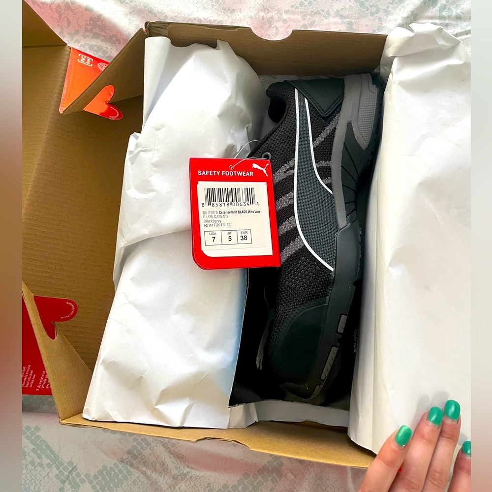 Puma steel toe work shoes brand new with tags!
